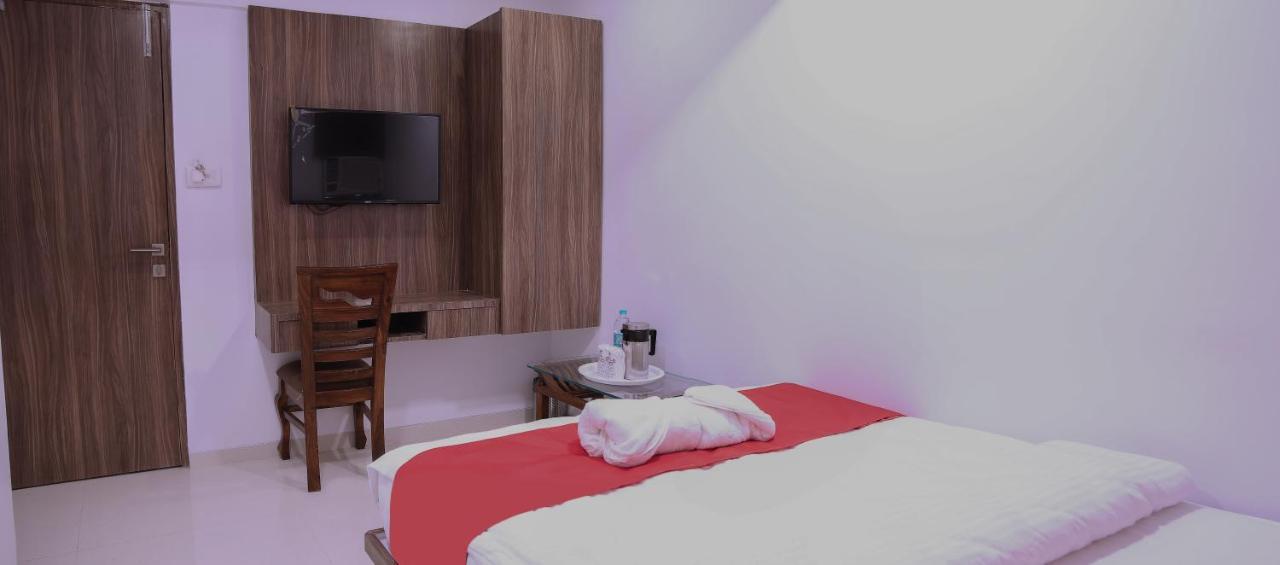 Hotel Apple Inn Navi Mumbai Exterior photo